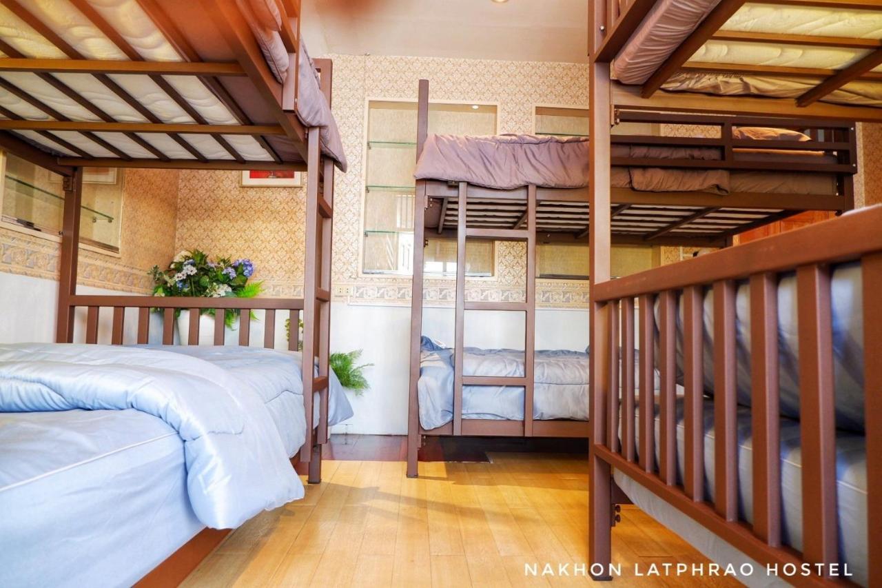 Nakhon Latphrao Hostel Bangkok Buitenkant foto