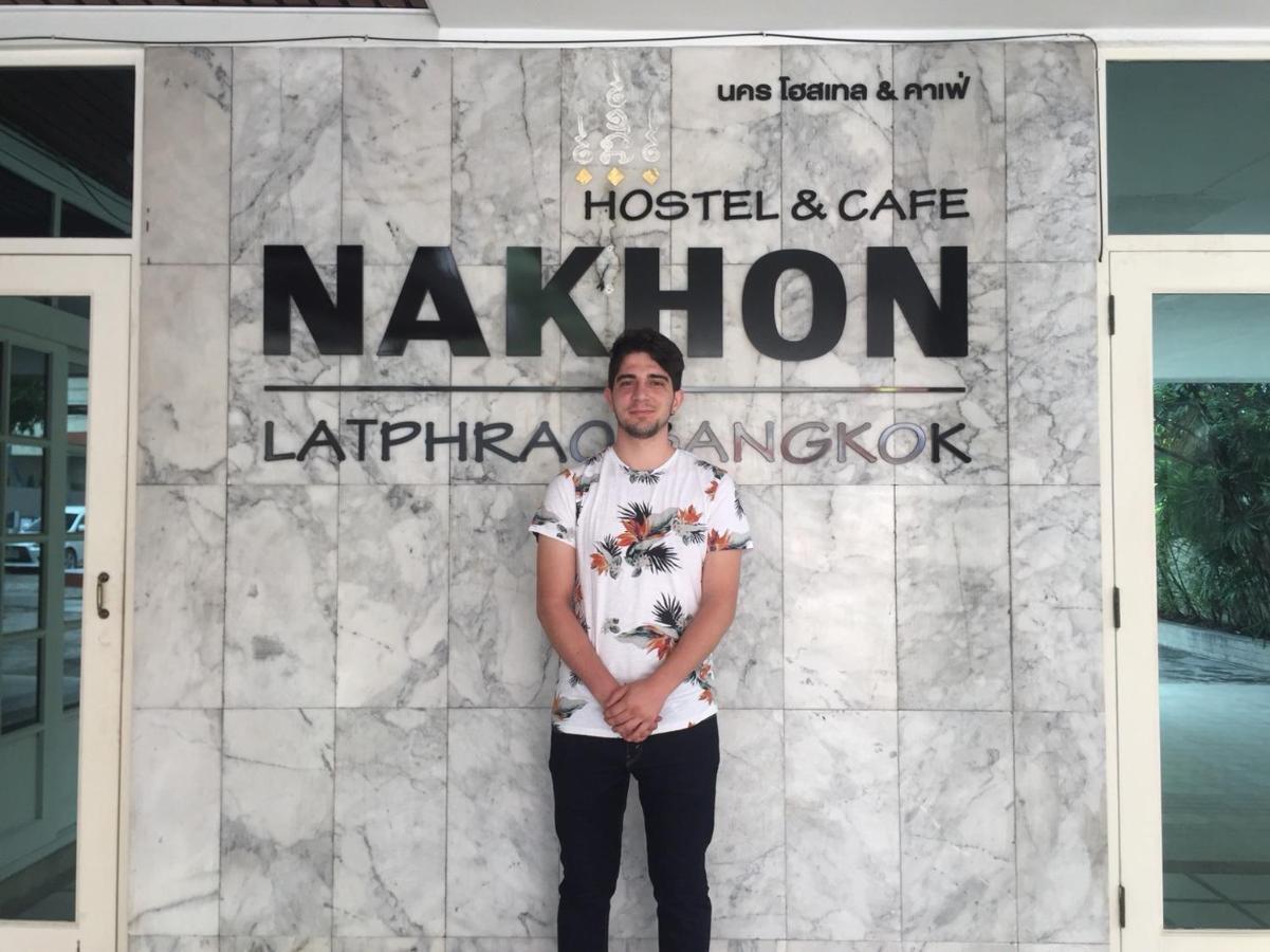 Nakhon Latphrao Hostel Bangkok Buitenkant foto